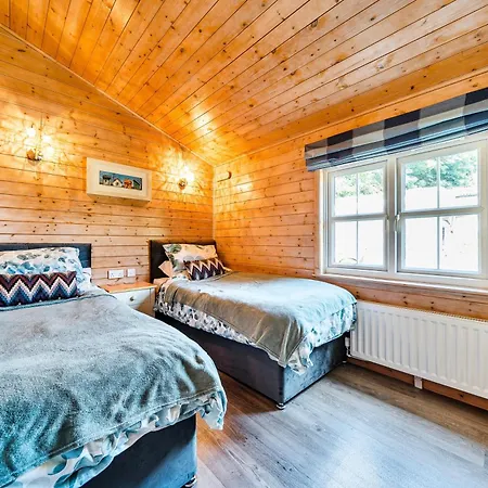 Holiday home Alpaca Farm- Valley Views- Sleeps 4- Parking- Pets York